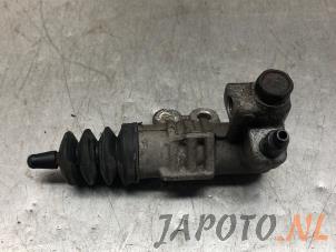 Gebruikte Koppeling Hulp Cilinder Hyundai Kona (OS) 1.0 T-GDI 12V Prijs € 26,20 Margeregeling aangeboden door Japoto Parts B.V.