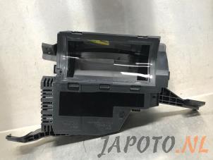 Gebruikte Head-up display Toyota Prius (ZVW5) 1.8 16V Hybrid Prijs € 262,49 Margeregeling aangeboden door Japoto Parts B.V.