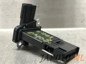 Gebruikte Luchthoeveelheidsmeter Toyota Prius (ZVW5) 1.8 16V Hybrid Prijs € 36,74 Margeregeling aangeboden door Japoto Parts B.V.