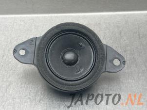 Gebruikte Speaker Toyota Prius (ZVW5) 1.8 16V Hybrid Prijs op aanvraag aangeboden door Japoto Parts B.V.
