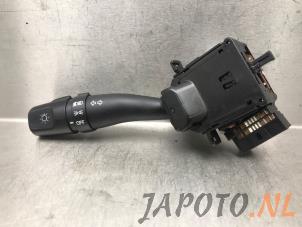 Gebruikte Licht Schakelaar Hyundai Tucson (JM) 2.0 16V CVVT 4x2 Prijs op aanvraag aangeboden door Japoto Parts B.V.