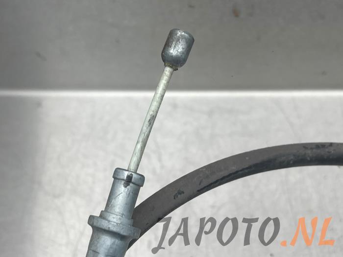 Handrem Kabel van een Mazda CX-3 1.5 Skyactiv D 105 16V 2015