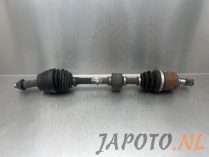 Gebruikte Aandrijfas links-voor Hyundai i30 Wagon (PDEF5) 1.6 CRDi 16V VGT Prijs € 104,95 Margeregeling aangeboden door Japoto Parts B.V.