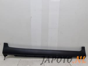 Gebruikte Sideskirt rechts Kia Sportage (SL) 1.6 GDI 16V 4x2 Prijs € 74,95 Margeregeling aangeboden door Japoto Parts B.V.