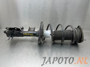 Gebruikte Veerpoot rechts-voor Mazda 2 (DJ/DL) 1.5 SkyActiv-G 90 Prijs € 49,95 Margeregeling aangeboden door Japoto Parts B.V.