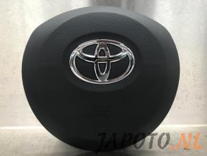 Gebruikte Airbag links (Stuur) Toyota Yaris III (P13) 1.5 16V Hybrid Prijs € 199,00 Margeregeling aangeboden door Japoto Parts B.V.