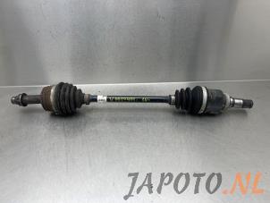 Gebruikte Aandrijfas links-voor Toyota Aygo (B40) 1.0 12V VVT-i Prijs € 49,95 Margeregeling aangeboden door Japoto Parts B.V.