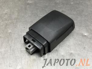 Gebruikte Lichtsensor Toyota RAV4 (A5) 2.5 Hybrid 16V AWD Prijs € 36,74 Margeregeling aangeboden door Japoto Parts B.V.