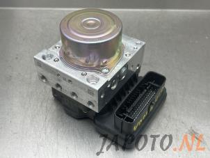 Gebruikte ABS Pomp Toyota RAV4 (A5) 2.5 Hybrid 16V AWD Prijs € 419,95 Margeregeling aangeboden door Japoto Parts B.V.