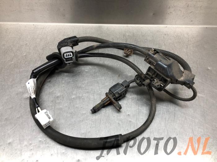 Gebruikte Sensor ABS Toyota RAV4 (A5) 2.5 Hybrid 16V AWD Prijs € 26,20 Margeregeling aangeboden door Japoto Parts B.V.