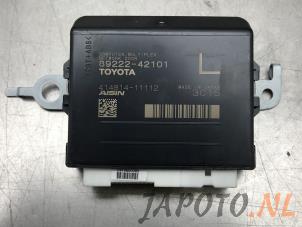 Gebruikte Deur module Toyota RAV4 (A5) 2.5 Hybrid 16V AWD Prijs € 78,70 Margeregeling aangeboden door Japoto Parts B.V.