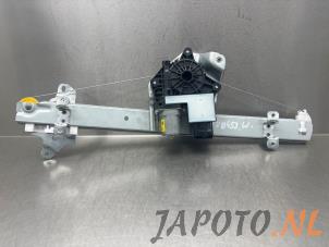 Gebruikte Raammechaniek 4Deurs links-voor Nissan Juke (F16) 1.0 DIG-T 12V Prijs € 104,95 Margeregeling aangeboden door Japoto Parts B.V.