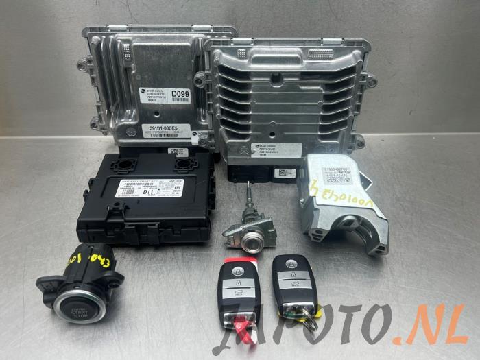 Gebruikte Kontaktslot + computer Kia Niro I (DE) 1.6 GDI PHEV Prijs € 208,95 Margeregeling aangeboden door Japoto Parts B.V.