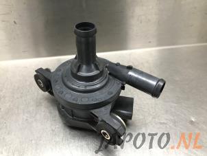 Gebruikte Waterpomp Toyota Corolla (E21/EA1/EH1) 1.8 16V Hybrid Prijs € 52,49 Margeregeling aangeboden door Japoto Parts B.V.