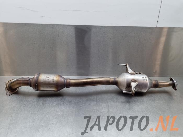 Gebruikte Uitlaat Middendemper Toyota Corolla (E21/EA1/EH1) 1.8 16V Hybrid Prijs € 262,50 Margeregeling aangeboden door Japoto Parts B.V.
