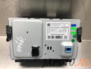 Display Interieur van een Chevrolet Cruze (305) 1.6 16V VVT 2012