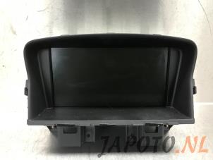 Gebruikte Display Interieur Chevrolet Cruze (305) 1.6 16V VVT Prijs € 183,70 Margeregeling aangeboden door Japoto Parts B.V.