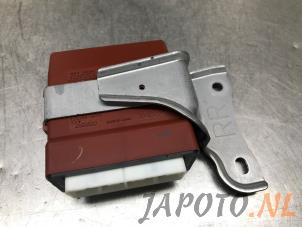 Gebruikte Centrale Deurvergrendelings Module Lexus GS (..S19) 300 3.0 24V VVT-i Prijs € 52,45 Margeregeling aangeboden door Japoto Parts B.V.