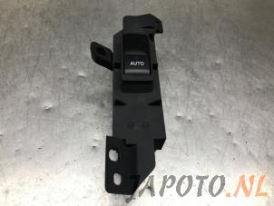 Gebruikte Ruit schakelaar elektrisch Lexus GS (..S19) 300 3.0 24V VVT-i Prijs € 15,75 Margeregeling aangeboden door Japoto Parts B.V.