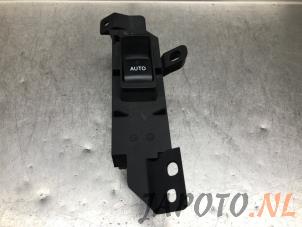 Gebruikte Ruit schakelaar elektrisch Lexus GS (..S19) 300 3.0 24V VVT-i Prijs € 15,75 Margeregeling aangeboden door Japoto Parts B.V.