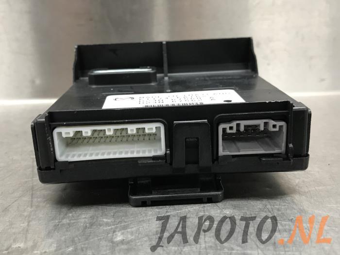 Computer Body Control van een Mazda MX-5 RF (ND) 2.0 SkyActiv G-184 16V 2018