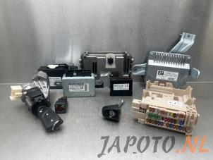 Gebruikte Kontaktslot + computer Toyota Aygo (B40) 1.0 12V VVT-i Prijs € 199,00 Margeregeling aangeboden door Japoto Parts B.V.