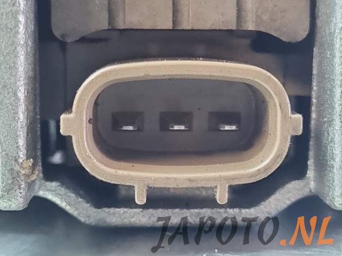 Dynamo van een Mazda MX-5 RF (ND) 2.0 SkyActiv G-184 16V 2018