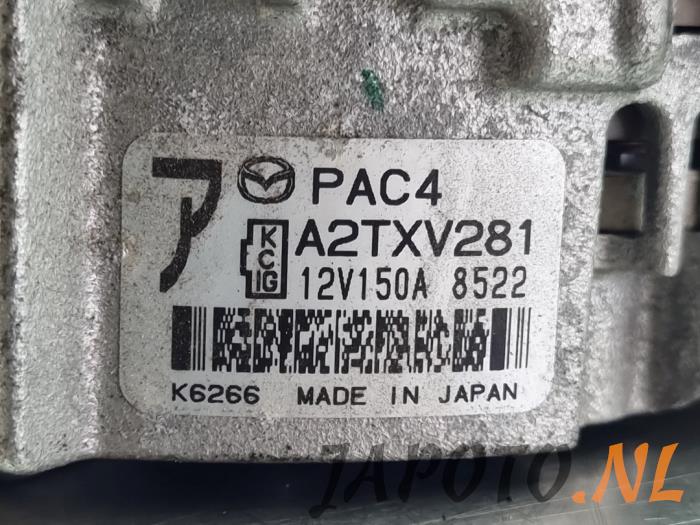 Dynamo van een Mazda MX-5 RF (ND) 2.0 SkyActiv G-184 16V 2018