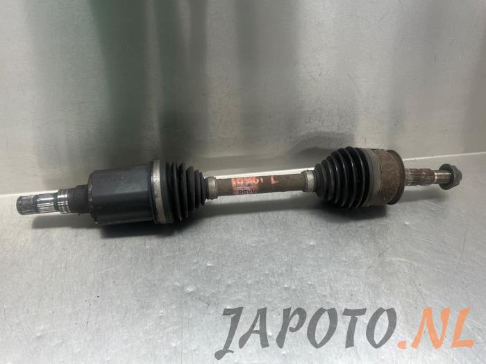 Gebruikte Aandrijfas links-voor Chevrolet Cruze (305) 1.6 16V VVT Prijs € 78,70 Margeregeling aangeboden door Japoto Parts B.V.