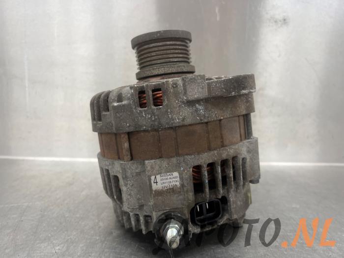 Dynamo van een Nissan X-Trail (T31) 2.5 16V SE,LE 4x4 2007