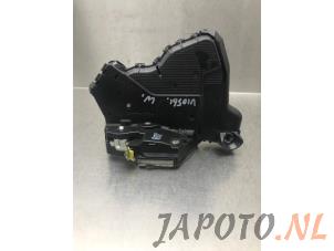 Gebruikte Portierslot Mechaniek 4Deurs links-voor Toyota Avensis Wagon (T27) 1.8 16V VVT-i Prijs € 39,95 Margeregeling aangeboden door Japoto Parts B.V.