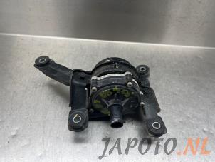 Gebruikte Waterpomp Hyundai Kona (OS) 64 kWh Prijs € 104,95 Margeregeling aangeboden door Japoto Parts B.V.