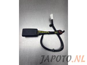 Gebruikte Veiligheidsgordel Insteek links-voor Kia Niro I (DE) 1.6 GDI PHEV Prijs € 19,95 Margeregeling aangeboden door Japoto Parts B.V.