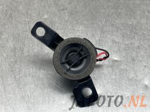 Gebruikte Tweeter Kia Niro I (DE) 1.6 GDI PHEV Prijs € 20,95 Margeregeling aangeboden door Japoto Parts B.V.