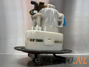 Gebruikte Benzinepomp Kia Sportage (JE) 2.0 CVVT 16V 4x2 Prijs € 52,49 Margeregeling aangeboden door Japoto Parts B.V.