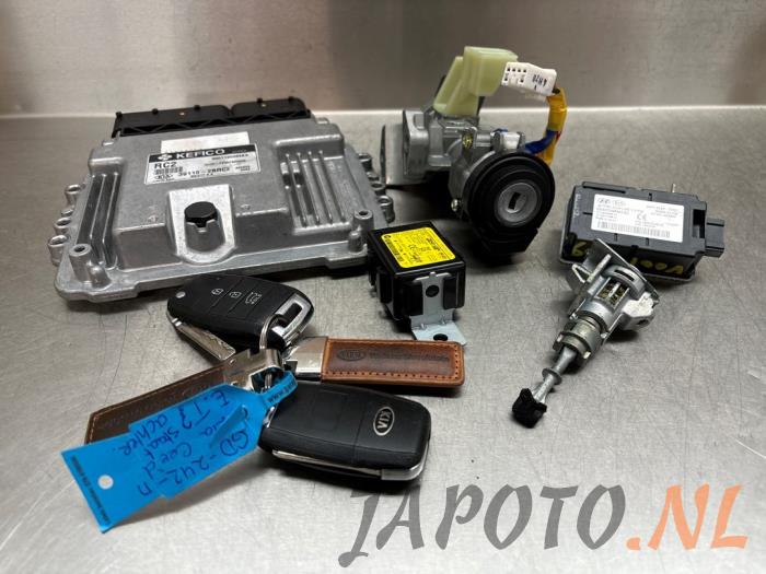 Gebruikte Kontaktslot + computer Kia Cee'd (JDB5) 1.6 GDI 16V Prijs € 262,45 Margeregeling aangeboden door Japoto Parts B.V.