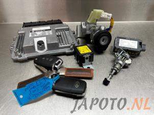 Gebruikte Contactslot + computer Kia Cee'd (JDB5) 1.6 GDI 16V Prijs € 262,45 Margeregeling aangeboden door Japoto Parts B.V.