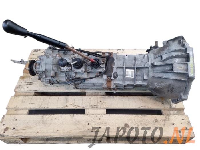 Gebruikte Versnellingsbak Toyota Hilux IV 2.5 D4-D 16V Prijs € 1.417,50 Margeregeling aangeboden door Japoto Parts B.V.