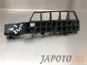 Gebruikte Bumpersteun links-achter Kia Venga 1.4 CVVT 16V Prijs € 15,74 Margeregeling aangeboden door Japoto Parts B.V.