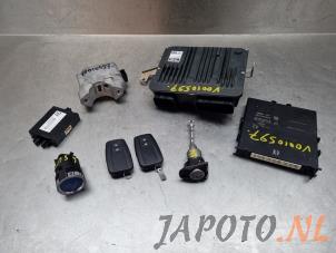 Gebruikte Kontaktslot + computer Toyota Corolla (E21/EA1/EH1) 2.0 16V Hybrid Prijs € 366,45 Margeregeling aangeboden door Japoto Parts B.V.