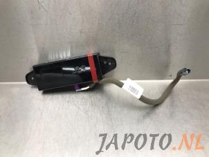 Gebruikte Antenne Kia Niro I (DE) 1.6 GDI Hybrid Prijs € 52,45 Margeregeling aangeboden door Japoto Parts B.V.