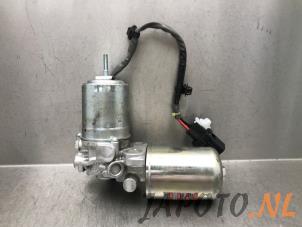 Gebruikte ABS Pomp Toyota Corolla (E21/EA1/EH1) 2.0 16V Hybrid Prijs € 157,45 Margeregeling aangeboden door Japoto Parts B.V.