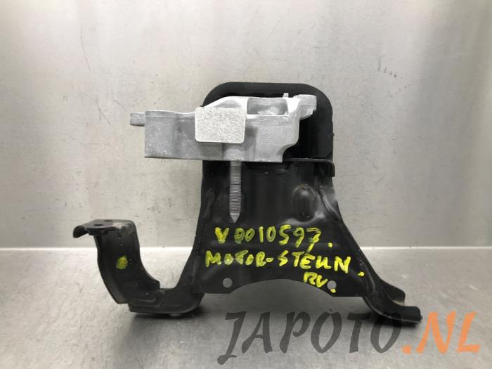 Gebruikte Motorrubber Toyota Corolla (E21/EA1/EH1) 2.0 16V Hybrid Prijs € 20,99 Margeregeling aangeboden door Japoto Parts B.V.