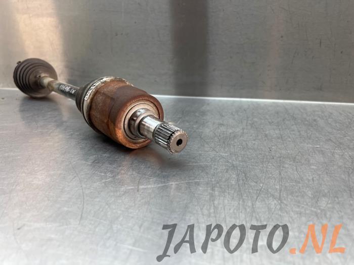 Gebruikte Steekas links-voor Honda Jazz (GE6/GE8/GG/GP) 1.4 VTEC 16V Prijs € 62,95 Margeregeling aangeboden door Japoto Parts B.V.