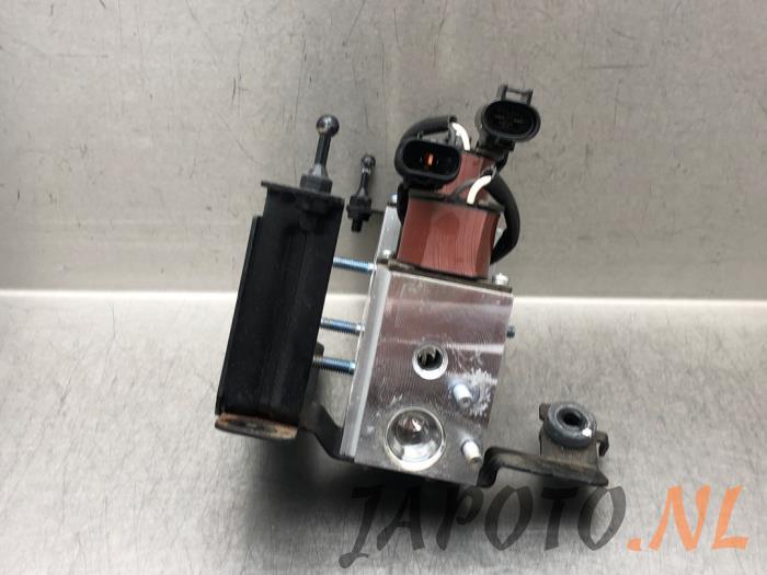 Gebruikte Druksensor airco Hyundai Ioniq EV Prijs € 52,49 Margeregeling aangeboden door Japoto Parts B.V.