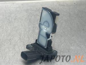 Gebruikte Luchtmassameter Toyota Corolla (E21/EA1/EH1) 2.0 16V Hybrid Prijs € 36,74 Margeregeling aangeboden door Japoto Parts B.V.