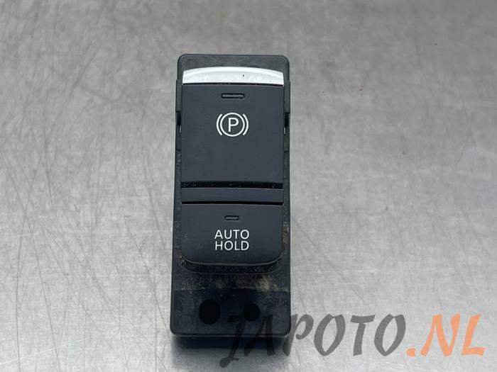Gebruikte Schakelaar handrem Nissan Juke (F16) 1.0 DIG-T 12V Prijs € 31,49 Margeregeling aangeboden door Japoto Parts B.V.