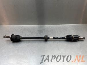 Gebruikte Aandrijfas rechts-voor Suzuki SX4 S-Cross (JY) 1.6 16V Prijs € 78,74 Margeregeling aangeboden door Japoto Parts B.V.