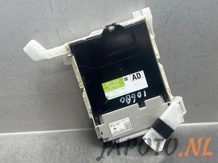 Gebruikte Computer Body Control Lexus CT 200h 1.8 16V Prijs € 52,45 Margeregeling aangeboden door Japoto Parts B.V.