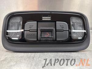 Gebruikte Binnenverlichting voor Toyota Yaris Cross (PB1/PJ1) 1.5 12V Hybrid 130 Prijs € 52,45 Margeregeling aangeboden door Japoto Parts B.V.